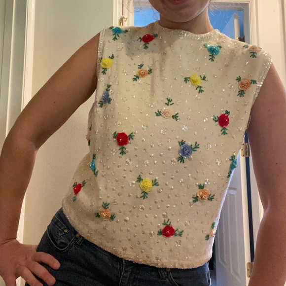 Vintage Sweaters - Wool Sleeveless Floral Sequined Sweater VINTAGE